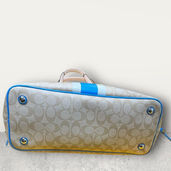 Stylish Tan and Blue Women's Tote Bag - Picture 9 of 11